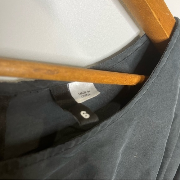 ๐ฆ๐ DIVIDED | Gray Black Cinch Waist Midi Dress - Picture 7 of 9